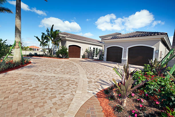 Best Driveway Pavers Near Me  in Vienna, IL
